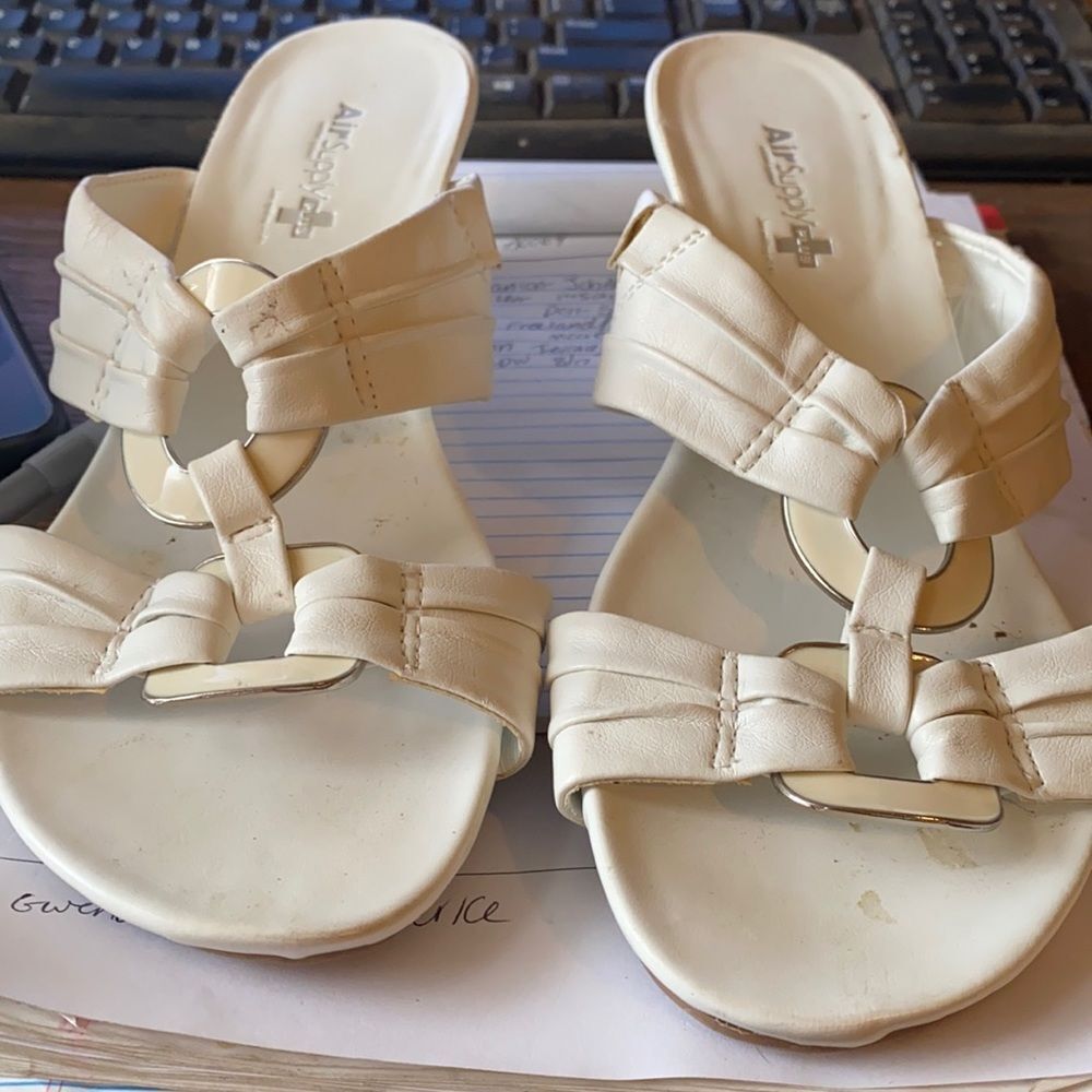 Air Supply Plus white sandals sz. 7.5